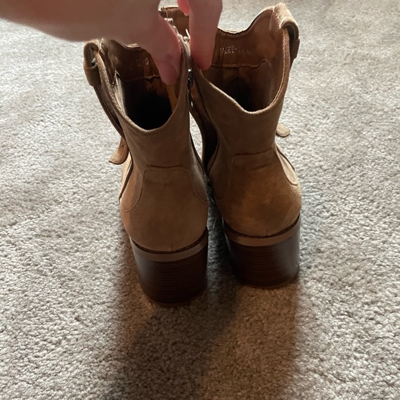 Refresh Cowboy ankle booties - Picture 3 of 3